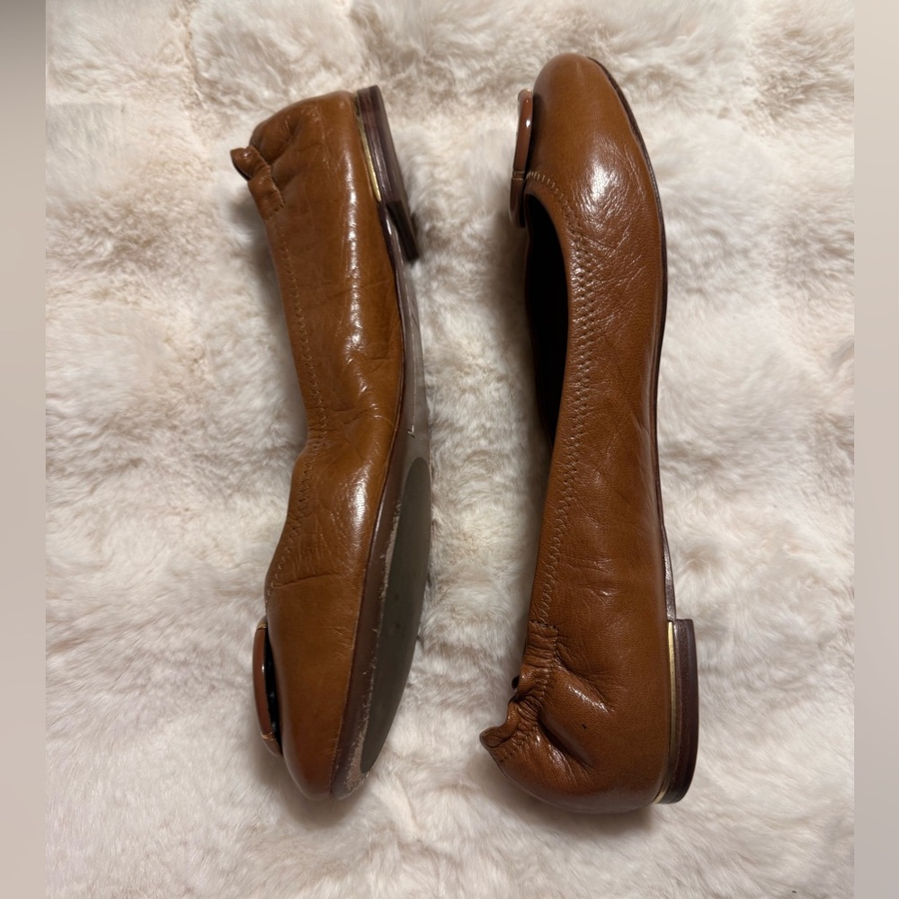 Tory Burch Tan Leather Logo Ballet Flats with Gold Emblem - Picture 5 of 5